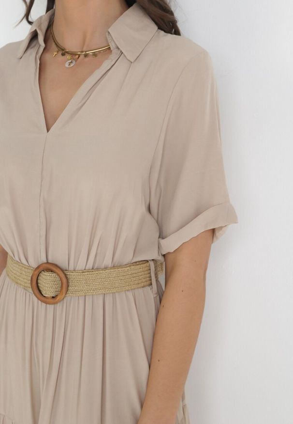 Born2be - Beżowa Sukienka Granet. Kolor: beżowy. Materiał: tkanina. Długość rękawa: krótki rękaw. Wzór: aplikacja, gładki. Typ sukienki: rozkloszowane. Styl: retro, klasyczny. Długość: maxi