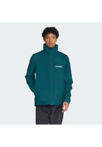 Adidas - Kurtka Multi Essentials 2L Rain. Kolor: zielony. Technologia: ClimaProof (Adidas). Sport: turystyka piesza