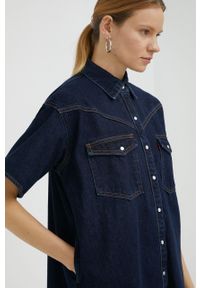 Levi's® - Levi's sukienka jeansowa kolor granatowy mini oversize. Okazja: na spotkanie biznesowe. Kolor: niebieski. Materiał: jeans. Długość rękawa: krótki rękaw. Typ sukienki: oversize. Styl: biznesowy. Długość: mini #2