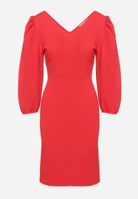 Born2be - Czerwona Dopasowana Sukienka z Dekoltem w Serek Zinnaira. Okazja: na spotkanie biznesowe, do pracy, na co dzień. Typ kołnierza: dekolt w serek. Kolor: czerwony. Materiał: skóra. Typ sukienki: dopasowane. Styl: elegancki, casual, klasyczny, biznesowy #4