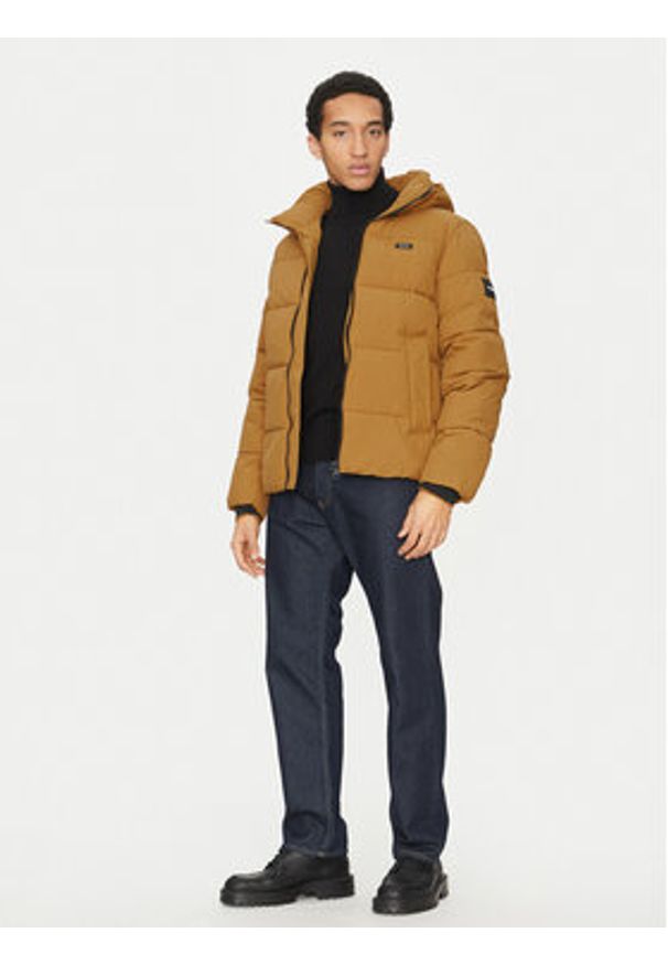 Calvin Klein Kurtka zimowa Crinkle K10K110336 Brązowy Regular Fit. Kolor: brązowy. Materiał: syntetyk. Sezon: zima