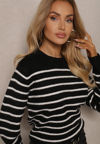 Renee - Czarny Casualowy Sweter w Paski o Prostym Kroju Riavelleth. Okazja: na co dzień. Kolor: czarny. Materiał: jeans. Długość rękawa: długi rękaw. Długość: długie. Wzór: paski. Styl: casual