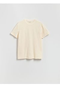 Reserved - Strukturalny t-shirt comfort fit - złamana biel. Materiał: bawełna