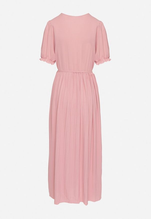 Born2be - Różowa Kopertowa Sukienka z Bawełną i Paskiem Ivellevia. Okazja: na co dzień. Typ kołnierza: dekolt w serek. Kolor: różowy. Materiał: bawełna. Długość rękawa: długi rękaw. Sezon: lato. Typ sukienki: kopertowe. Styl: casual, elegancki, klasyczny