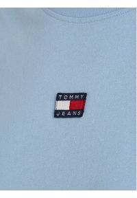 Tommy Jeans T-Shirt Badge DW0DW15640 Błękitny Classic Fit. Kolor: niebieski. Materiał: syntetyk