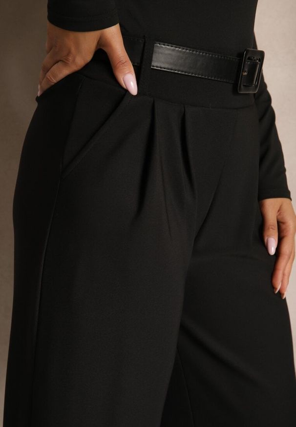 Renee - Czarne Garniturowe Spodnie High Waist z Gumką i Dodatkowym Paskiem w Talii Mattine. Okazja: na spotkanie biznesowe, na co dzień, na spacer. Stan: podwyższony. Kolor: czarny. Materiał: dzianina. Styl: klasyczny, biznesowy, casual, elegancki