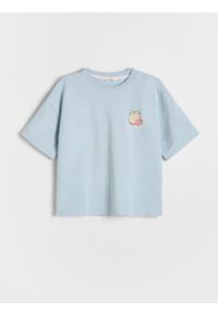 Reserved - T-shirt z nadrukiem Pusheen - jasnoniebieski. Kolor: niebieski. Materiał: bawełna, dzianina. Wzór: nadruk #1