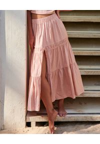 BY CABO - Lniana różowa spódnica z rozcięciem BOGOTA. Kolor: różowy, wielokolorowy, fioletowy. Materiał: len. Styl: boho #1