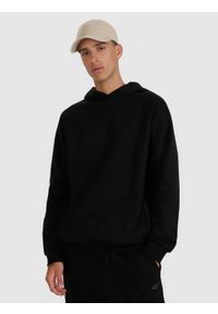 4f - 4F Bluza dresowa nierozpinana z kapturem męska - czarna XXL. Okazja: na co dzień. Typ kołnierza: kaptur. Kolor: czarny. Materiał: dresówka. Długość rękawa: raglanowy rękaw. Styl: casual, sportowy #1
