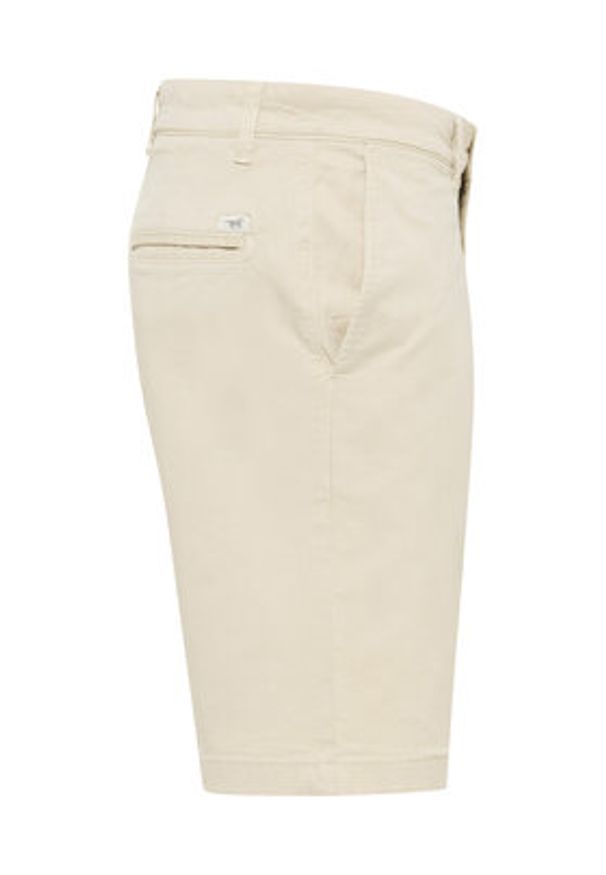 Mustang Szorty materiałowe Amsterdam 1016450 Beżowy Slim Fit. Kolor: beżowy. Materiał: bawełna