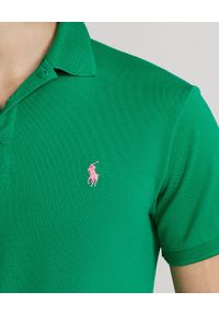 Ralph Lauren - RALPH LAUREN - Zielona koszulka polo Mesh Slim Fit Stretch. Typ kołnierza: polo. Kolor: zielony. Materiał: mesh. Wzór: aplikacja, haft, ze splotem. Sezon: lato. Styl: klasyczny #6