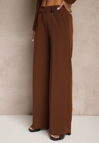 Renee - Brązowe Szerokie Spodnie High Waist z Gumką w Pasie Eternel. Okazja: na spotkanie biznesowe. Stan: podwyższony. Kolor: brązowy. Materiał: jedwab. Styl: elegancki, biznesowy #3