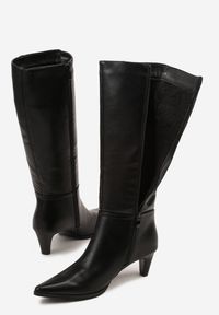 Renee - Czarne Kozaki na Stożkowym Obcasie z Metaliczną Ozdobą Naleira. Okazja: na co dzień. Kolor: czarny. Wzór: aplikacja. Obcas: na obcasie. Styl: casual, elegancki. Wysokość obcasa: średni