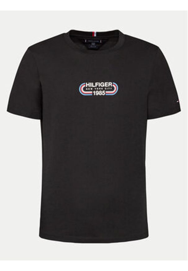 TOMMY HILFIGER - Tommy Hilfiger T-Shirt Track Graphic MW0MW34429 Czarny Regular Fit. Kolor: czarny. Materiał: bawełna