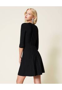 TwinSet - TWINSET - Czarna sukienka z ćwiekami. Kolor: czarny. Materiał: wiskoza. Długość: mini #3