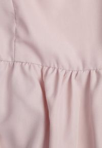 Born2be - Różowa Rozkloszowana Sukienka Midi z Bufiastymi Rękawami i Kwadratowym Dekoltem Ceania. Okazja: na co dzień. Typ kołnierza: dekolt kwadratowy. Kolor: różowy. Wzór: gładki. Typ sukienki: proste. Materiał: tkanina. Sezon: lato. Styl: elegancki, casual. Długość: midi #2