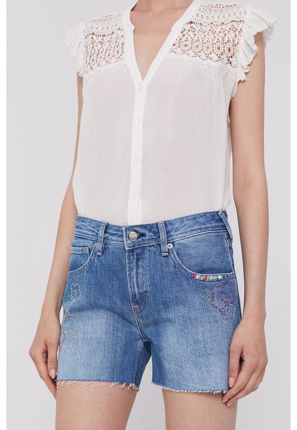 Pepe Jeans Szorty damskie z aplikacją medium waist. Okazja: na co dzień. Kolor: niebieski. Wzór: aplikacja. Styl: casual