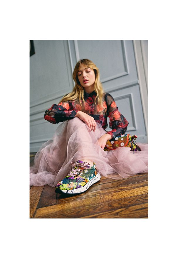 Pomarańczowe Sneakersy Laura Vita Stylowe Obuwie Damskie. Kolor: pomarańczowy. Materiał: materiał, skóra. Szerokość cholewki: normalna. Wzór: nadruk, kolorowy. Sezon: wiosna. Styl: elegancki