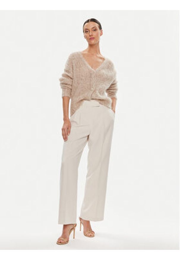 Marc Aurel Spodnie materiałowe 1740 2001 93262 Écru Regular Fit. Materiał: syntetyk