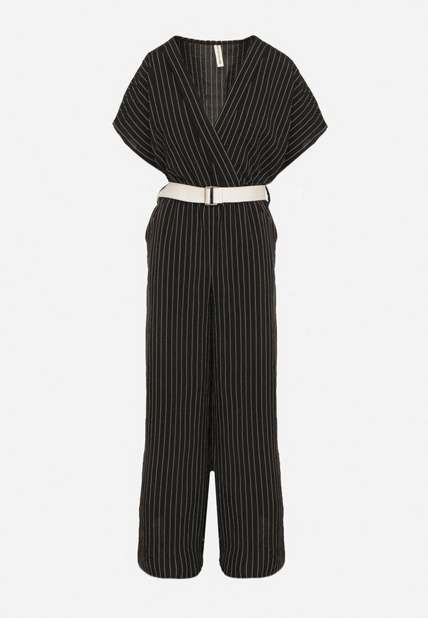 Born2be - Czarny Nietoperzowy Kombinezon o Kopertowym Kroju z Paskiem Tolannea. Okazja: na spotkanie biznesowe. Kolor: czarny. Długość rękawa: krótki rękaw. Długość: krótkie. Styl: elegancki, biznesowy