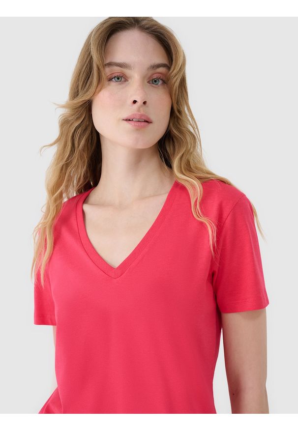 4f - 4F T-shirt oversize z modalem damski - różowy XS. Okazja: na co dzień. Typ kołnierza: dekolt w serek. Kolor: różowy. Długość: krótkie. Wzór: gładki, ze splotem. Materiał: dzianina, materiał, bawełna, jersey. Długość rękawa: krótki rękaw. Sezon: lato. Styl: klasyczny, sportowy, casual