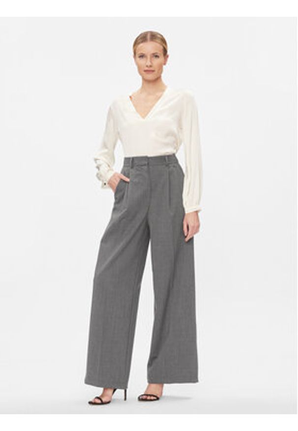 Dixie Spodnie materiałowe PCHSVCGA Szary Relaxed Fit. Kolor: szary. Materiał: syntetyk