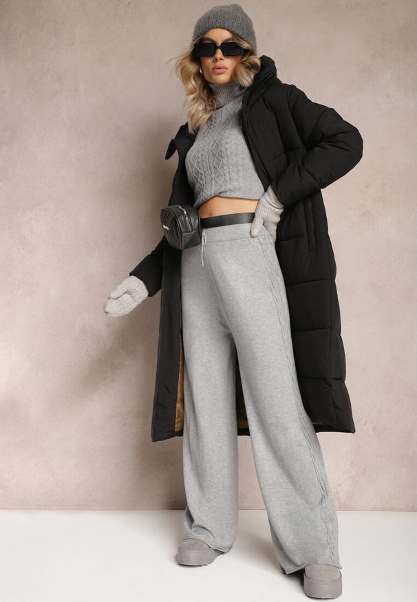 Renee - Czarna Długa Kurtka Płaszcz z Pikowaniem oraz Kapturem Madirre. Okazja: na co dzień. Kolor: czarny. Materiał: jeans, tkanina. Długość: długie. Sezon: zima. Styl: casual, elegancki