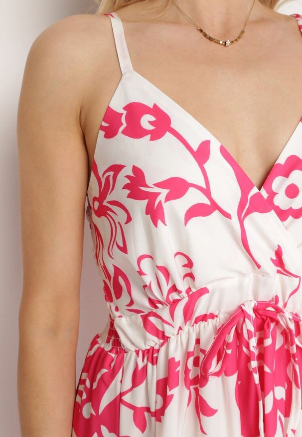 Born2be - Fuksjowa Sukienka na Regulowanych Ramiączkach z Gumkami na Plecach Ściągana Troczkiem Harnela. Okazja: na co dzień. Kolor: różowy. Długość rękawa: na ramiączkach. Typ sukienki: proste. Styl: klasyczny, casual, elegancki