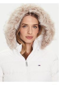 Tommy Jeans Kurtka puchowa Essential DW0DW18864 Écru Slim Fit. Materiał: syntetyk #8