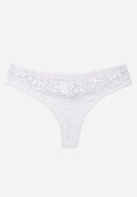 Born2be - Szare Majtki Stringi z Bawełną Ozdobione Koronką Thelanthe. Kolor: szary. Materiał: bawełna, koronka. Wzór: aplikacja, koronka #1