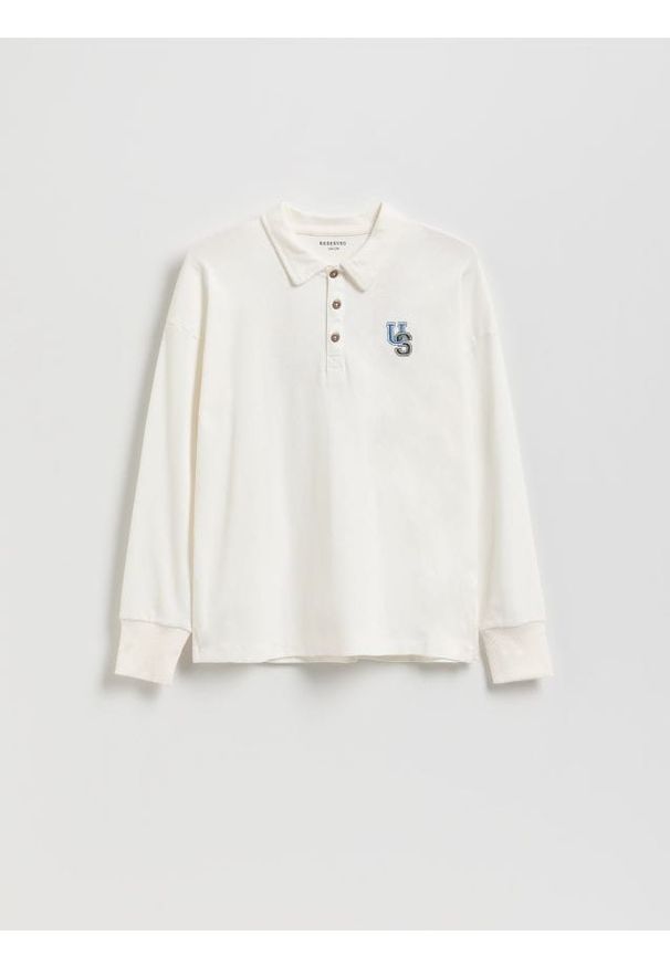 Reserved - Bawełniany longsleeve polo - złamana biel. Typ kołnierza: polo. Materiał: bawełna. Długość rękawa: długi rękaw