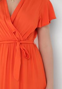 Born2be - Pomarańczowa Sukienka Diomeira. Kolor: pomarańczowy. Materiał: tkanina. Wzór: jednolity, gładki. Typ sukienki: kopertowe. Styl: klasyczny, elegancki. Długość: maxi #5