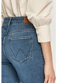 Wrangler jeansy Skinny Crop Zip Light Breeze damskie regular waist. Kolor: niebieski #3