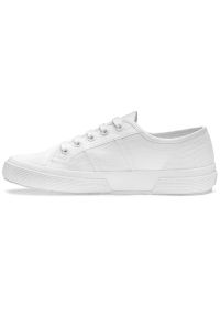 Trenerzy Superga 2750-Cotu Classic. Kolor: biały. Materiał: bawełna. Sport: turystyka piesza