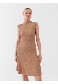 Guess Sukienka dzianinowa W3YK20 Z2U00 Beżowy Slim Fit. Kolor: beżowy. Materiał: syntetyk #1