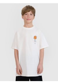 4f - 4F T-shirt oversize z nadrukiem chłopięcy - biały 152 (11-12 lat). Okazja: na co dzień. Kolor: biały. Materiał: dzianina, bawełna, jersey. Długość rękawa: krótki rękaw. Długość: krótkie. Wzór: nadruk. Sezon: lato. Styl: klasyczny, sportowy, casual