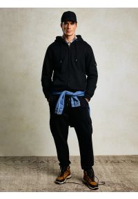 Big-Star - Spodnie męskie dresowe z kieszeniami cargo czarne Jagmurp 906. Kolor: czarny. Materiał: dresówka. Wzór: ze splotem #3