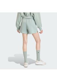Adidas - adidas Szorty sportowe Soft Lux KA6996 Zielony Loose Fit. Kolor: zielony. Materiał: syntetyk #2
