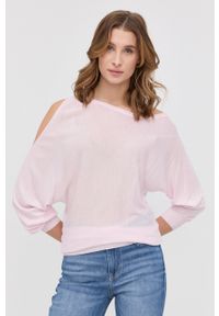 Guess sweter z domieszką jedwabiu damski kolor różowy lekki. Kolor: różowy. Materiał: jedwab