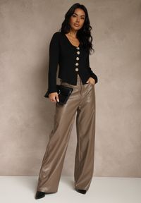 Renee - Czarny Sweter z Wiskozą i Ozdobnymi Guzikami Zetisse. Okazja: na co dzień. Kolor: czarny. Materiał: wiskoza. Styl: casual #2