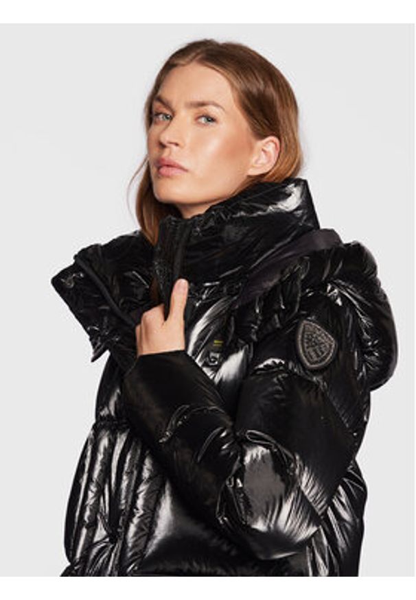 Blauer Kurtka puchowa BLDC03210 006364 Czarny Regular Fit. Kolor: czarny. Materiał: puch, syntetyk