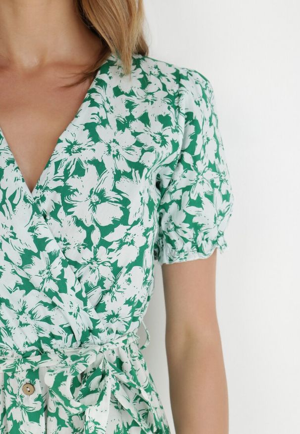 Born2be - Zielona Sukienka z Bawełny Delereia. Kolor: zielony. Materiał: bawełna. Długość rękawa: krótki rękaw. Wzór: aplikacja, kwiaty. Sezon: lato. Długość: midi