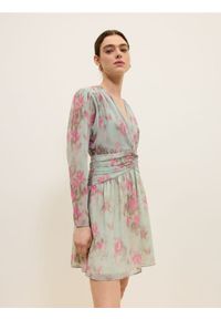 Reserved - Wzorzysta sukienka mini - wielobarwny. Materiał: tkanina. Długość: mini