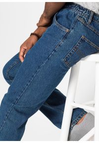 Dżinsy z elastycznymi wstawkami w talii CLASSIC FIT STRAIGHT bonprix niebieski denim. Kolor: niebieski #5