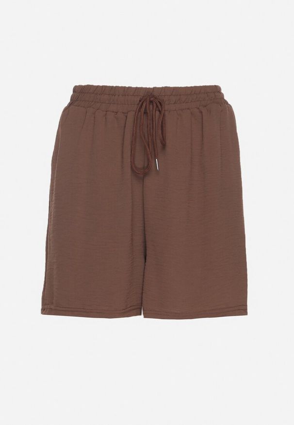 Born2be - Brązowe Szorty z Wiskozą i Wysokim Stanem Puvea. Okazja: na co dzień. Stan: podwyższony. Kolor: brązowy. Materiał: wiskoza. Styl: klasyczny, casual