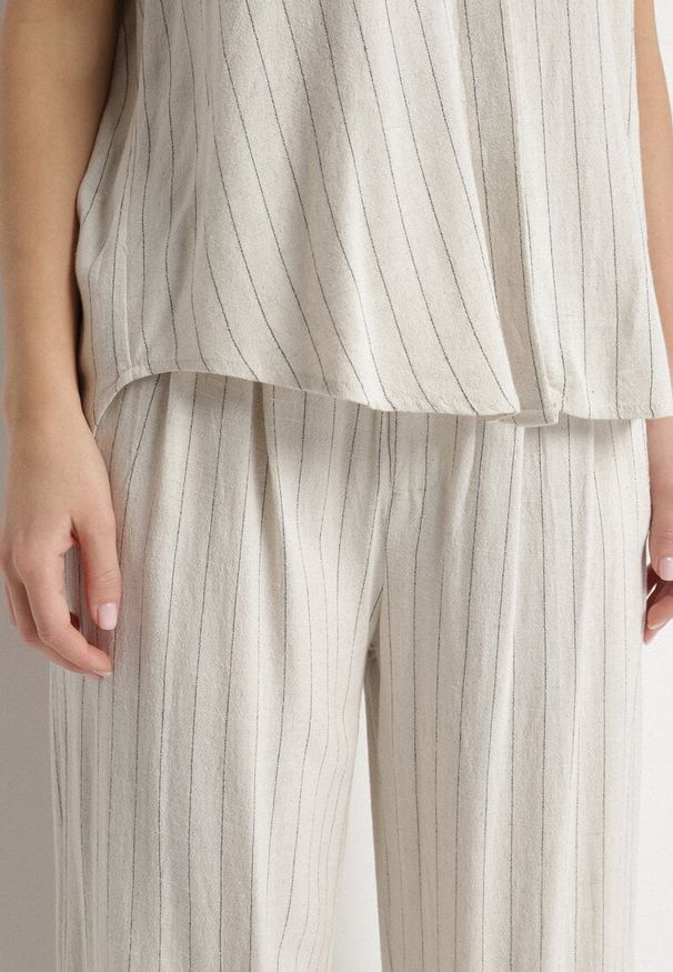 Born2be - Beżowy Wiskozowy Komplet w Paski Koszula z Krótkim Rękawem i Spodnie Dalirel. Kolor: beżowy. Materiał: wiskoza. Wzór: paski