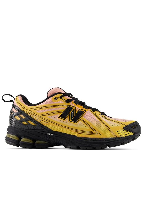 Buty unisex New Balance U1906596 - pomarańczowe. Kolor: pomarańczowy. Materiał: guma, materiał, syntetyk. Szerokość cholewki: normalna. Sport: turystyka piesza