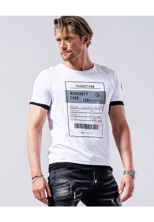 GUNS & TUXEDOS - T-shirt z nadrukami Clandestino 1. Okazja: na co dzień. Kolor: biały. Materiał: bawełna, dzianina. Wzór: nadruk. Styl: casual