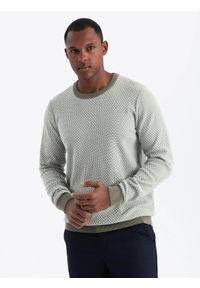 Ombre Clothing - Dzianinowy męski sweter RELAXED FIT we wzory – oliwkowy V2 - Rozmiar: XXL. Okazja: na co dzień. Kolor: niebieski. Materiał: dzianina. Wzór: ze splotem. Styl: casual