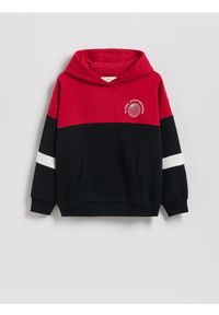 Reserved - Bluza oversize z kapturem - czerwony. Typ kołnierza: kaptur. Kolor: czerwony. Materiał: bawełna, dzianina #1